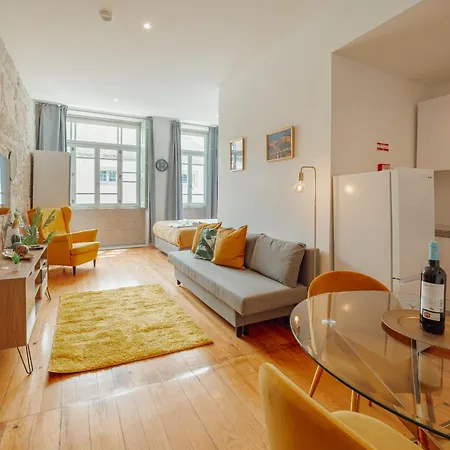 Downtown By Vacationy *