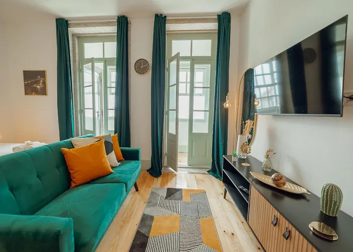 Downtown By Vacationy