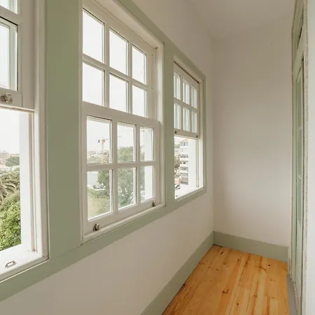 Downtown By Vacationy *