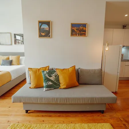 Apartmán Downtown By Vacationy