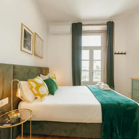 Downtown By Vacationy