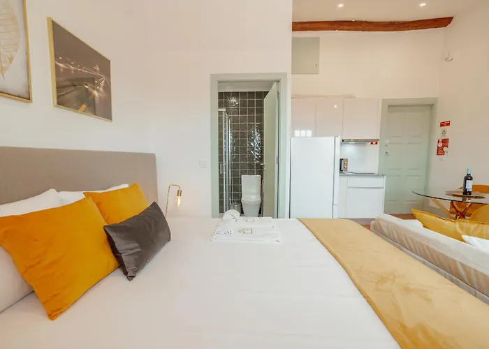 Downtown By Vacationy