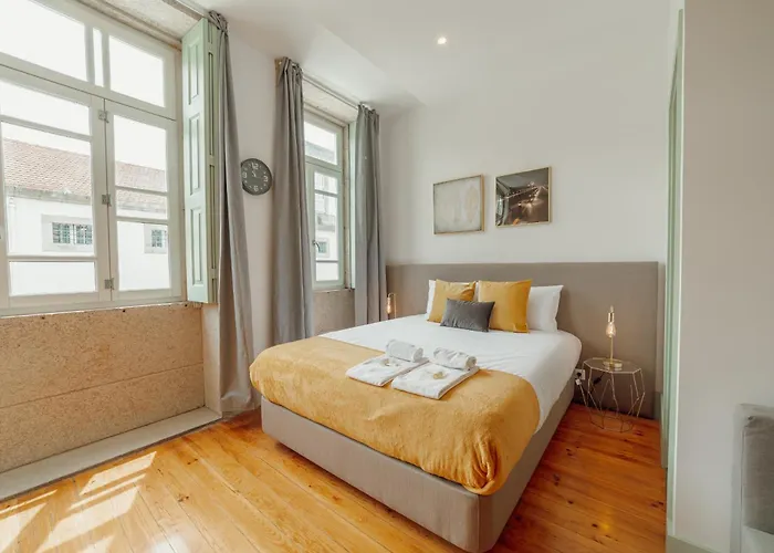 شقة Downtown By Vacationy