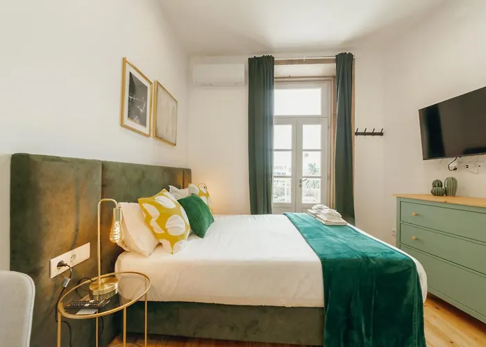 Downtown By Vacationy