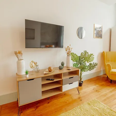 Downtown By Vacationy