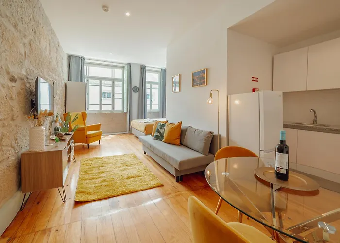 Downtown By Vacationy *